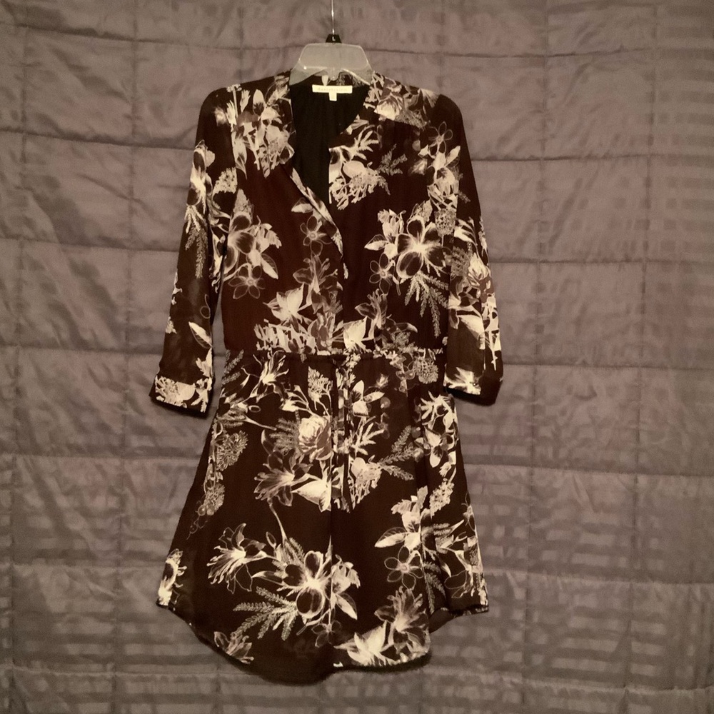 Above the knee casual dress